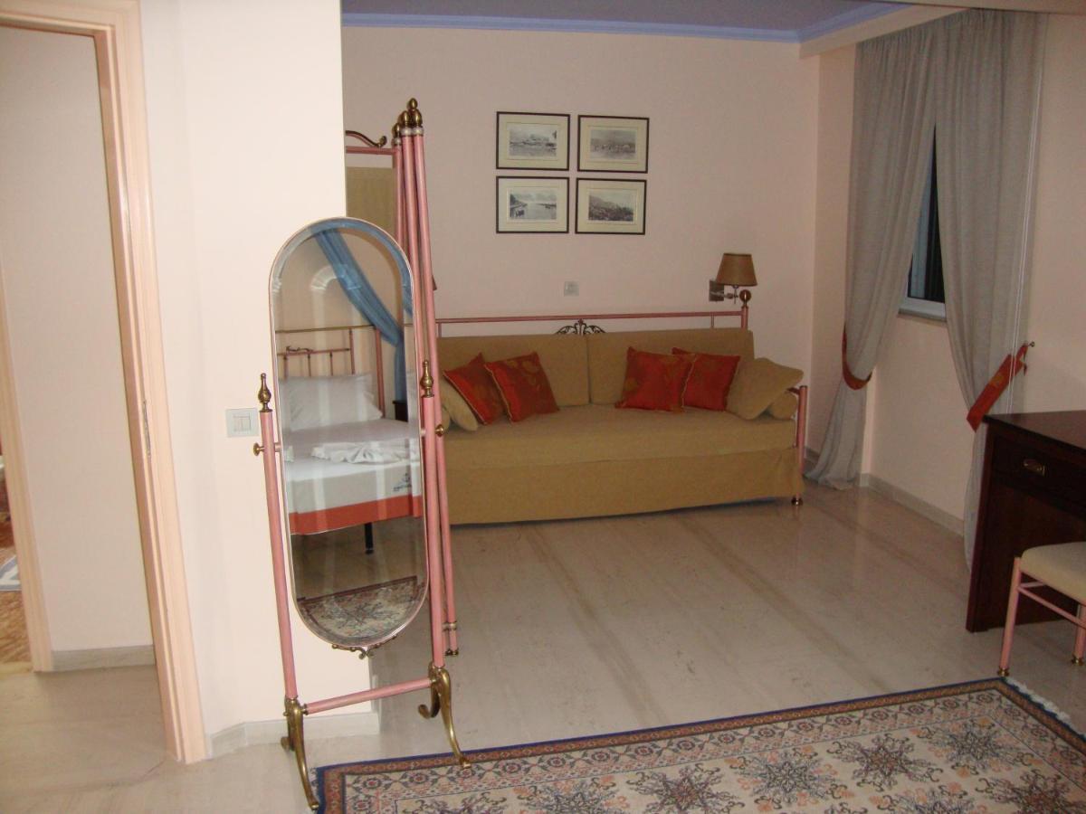 Captain Stavros Hotel นีดรี ภายนอก รูปภาพ