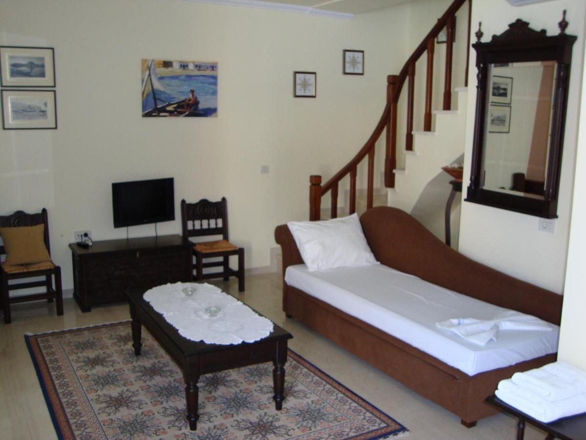 Captain Stavros Hotel นีดรี ภายนอก รูปภาพ