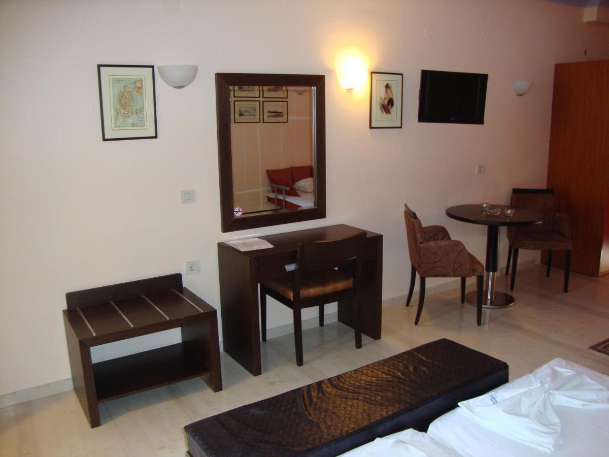 Captain Stavros Hotel นีดรี ภายนอก รูปภาพ