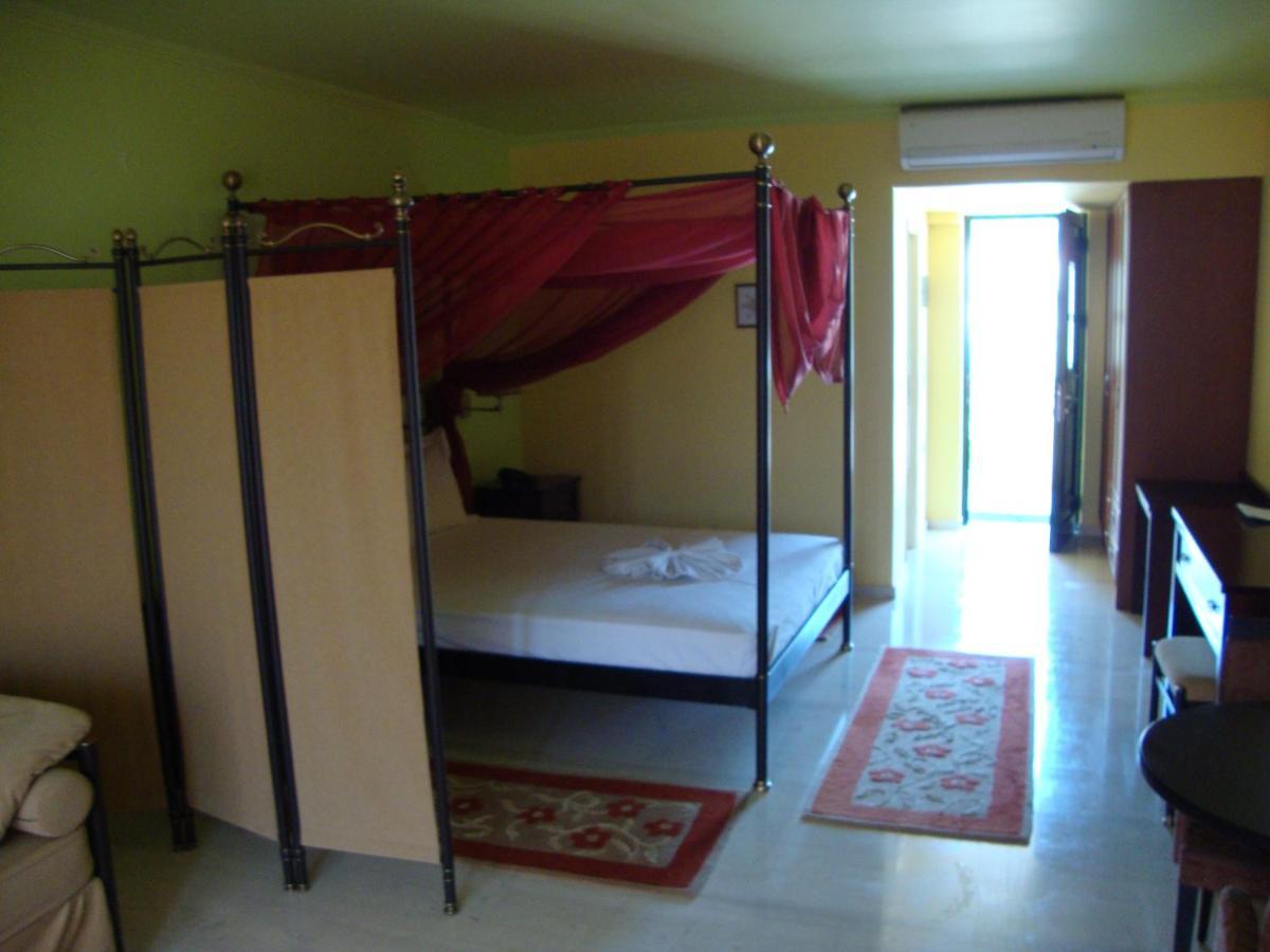 Captain Stavros Hotel นีดรี ภายนอก รูปภาพ