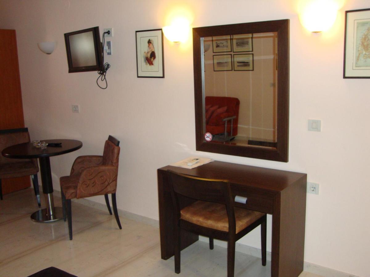 Captain Stavros Hotel นีดรี ภายนอก รูปภาพ