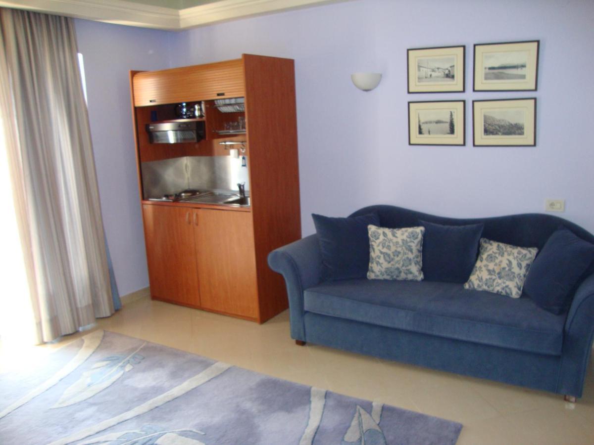 Captain Stavros Hotel นีดรี ภายนอก รูปภาพ