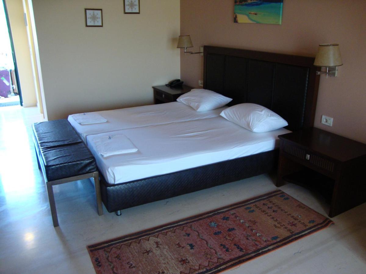 Captain Stavros Hotel นีดรี ภายนอก รูปภาพ