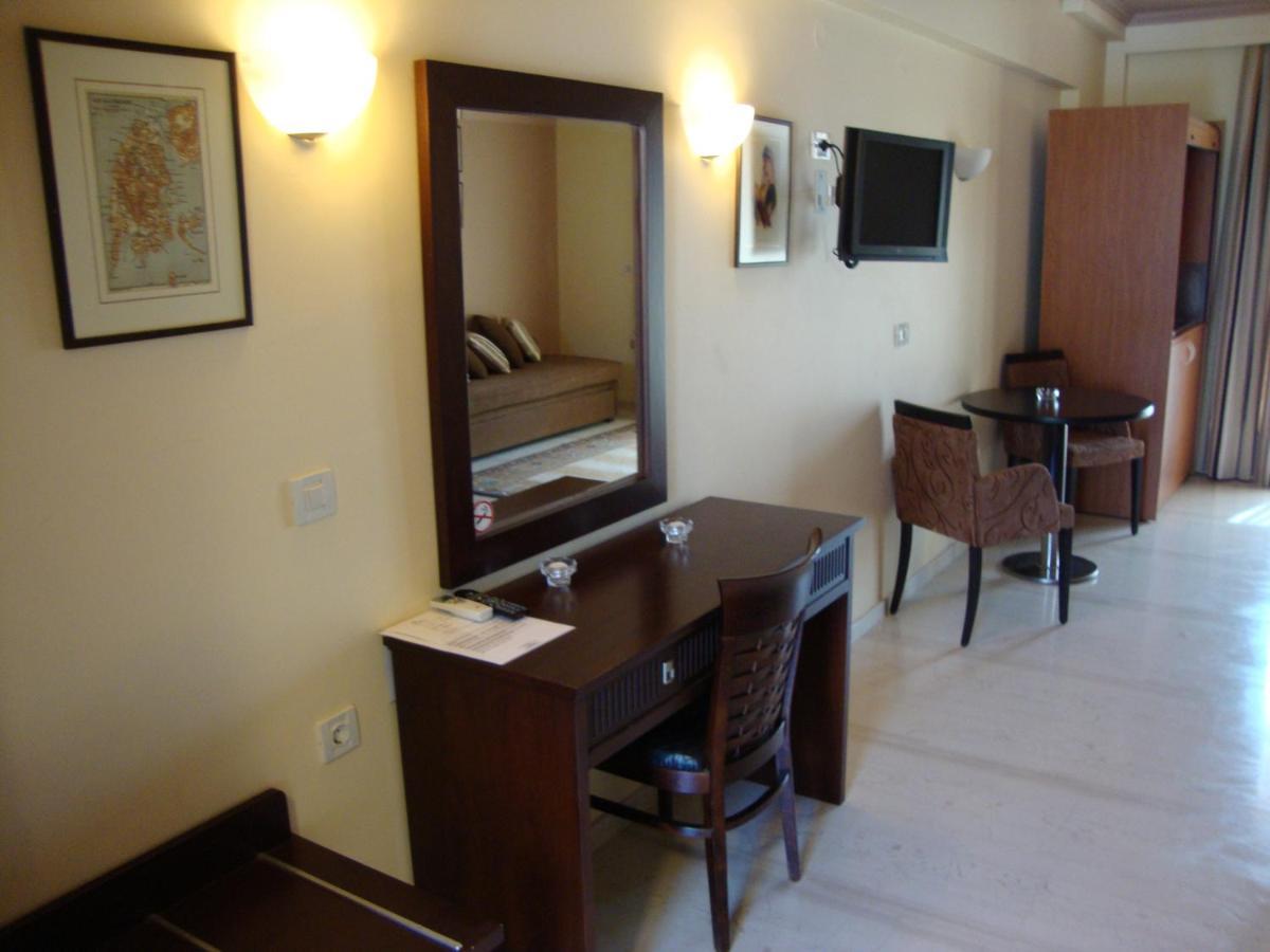 Captain Stavros Hotel นีดรี ภายนอก รูปภาพ